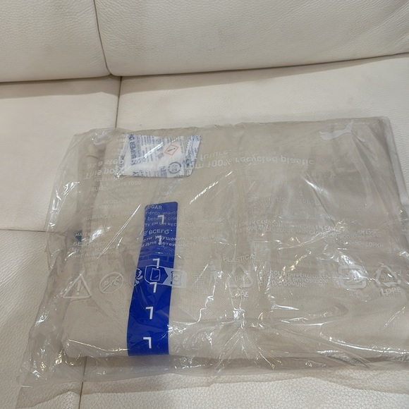 NWT PUMA Ladies' Fleece Crew in Tan - Picture 4 of 4